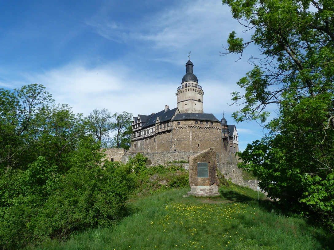 Burg Falkenstein - Ansicht von der Ostseite Burg Falkenstein - Ansicht von der Ostseite