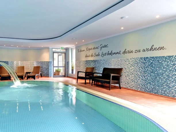 Das Hallenbad in Prüser's Gasthof in Hellwege Das Hallenbad in Prüser's Gasthof in Hellwege