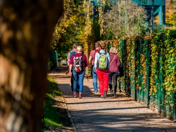 HalleWestfalen - Wanderer am Sportpark Wanderer am Sportpark in Halle (Westf.)