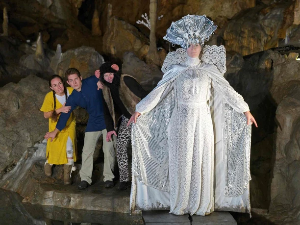 Die Schneekönigin - Höhlentheater Rübeland
