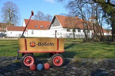 Boßelwagen in Schloß Holte-Stukenbrock, Foto Stadt Schloß Holte-Stukenbrock Boßelwagen in Schloß Holte-Stukenbrock, Foto Stadt Schloß Holte-Stukenbrock