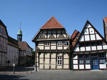 Ein Blick in die Altstadt von Nienburg Ein Blick in die Altstadt von NienburgA view of the old town of NienburgUdsigt over den gamle bykerne i NienburgUitzicht op het oude stadscentrum van Nienburg
