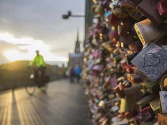 Schlösser auf der Hohenzollernbrück