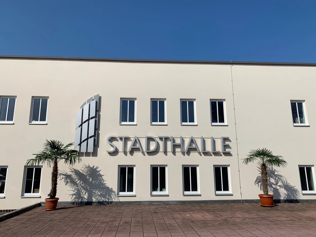 Stadthalle Limbach-Oberfrohna Frontansicht