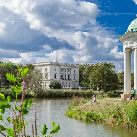 Agra-Park in Markkleeberg it Musentempel und Weißem Haus