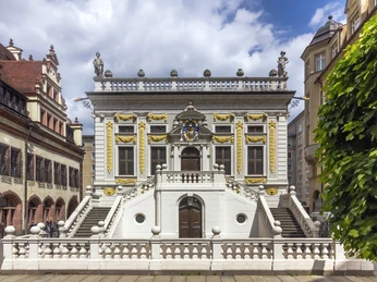 Alte Handelsbörse auf dem Naschmarkt - Sehenswürdigkeiten in Leipzig Blick auf die Alte Handelsbörse auf dem Naschmarkt nahe des Alten Rathaus, Messestadt, Kultur, Sehenswürdigkeiten, Geschichte