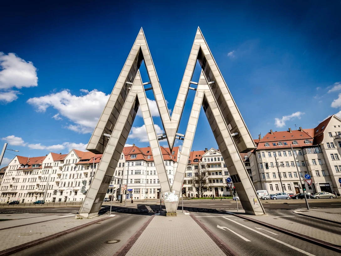 Alte Messe - Sehenswürdigkeiten in Leipzig Blick auf das Doppel M der Alten Messe das im Jahr 2017 sein 100-jähriges Jubiläum gefeiert hat, Messestadt, Sehenswürdigkeiten, Freizeiteinrichtungen in Leipzig
