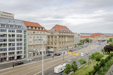 Altes Landratsamt - Volnočasová zařízení v Lipsku Pohled na starý okresní úřad v blízkosti Brühlu, kde se konají různé akce a který je vyhledávaným místem pro noční život v Lipsku, stravování, hudbu, volnočasové zařízení v Lipsku.