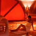 Sauna Aquavita Torgau - Wellness in der Leipzig Region Zu sehen ist eine junge Frau in der Aquavita Sauna, Freizeit, Wellness