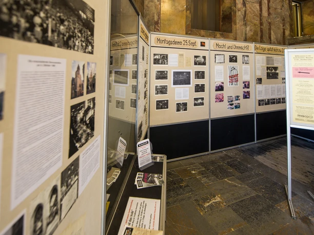 Museum in the "Round Corner" - Museums in Leipzig View of an exhibition room with exhibits about the GDR and SED era in the Museum in der Runden Ecke, cultural institutions, history of Leipzig, Peaceful Revolution
