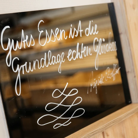 Boulangerie et pâtisserie Göbecke - Cafés à Leipzig Photographie d'une banderole dans la boulangerie et pâtisserie Göbecke, confiserie, café, gourmandise
