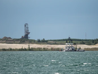 Bergbau-Technik-Park - Industriekultur in der Leipzig Region Aussicht auf den Bergbau Technik Park im Leipziger Neuseenland mit Störmthaler See und VINETA im Vordergrund