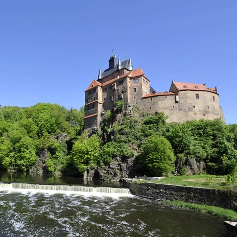 Blick auf Burg Kriebstein vom gegenüberliegenden Ufer der Zschopau, Natur, Kultur, Ausflug, Sehenswürdigkeit