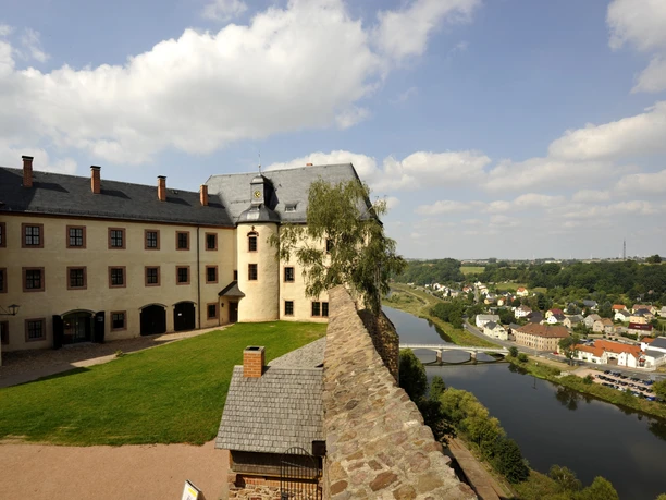 Blick von Burg Mildenstein auf Leisnig - Sehenswürdigkeiten in der Leipzig Region Innenhof von Burg Mildenstein mit Aussicht auf Leisnig, Ausflug, Sehenswürdigkeiten