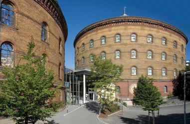 Pohled na vchod do Panometru v Lipsku, kde je k vidění výstava panoramat umělce Asisiho, Muzeum, Kultureinrichtung Leipzig