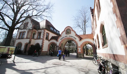 Eingang zum Zoo Leipzig - Parken in der Nähe der Stadtmitte
