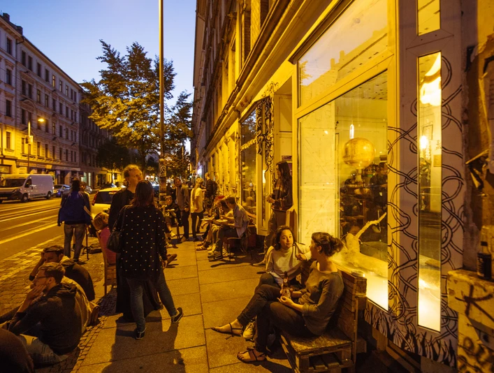 Das japanische Haus, Straßenansicht