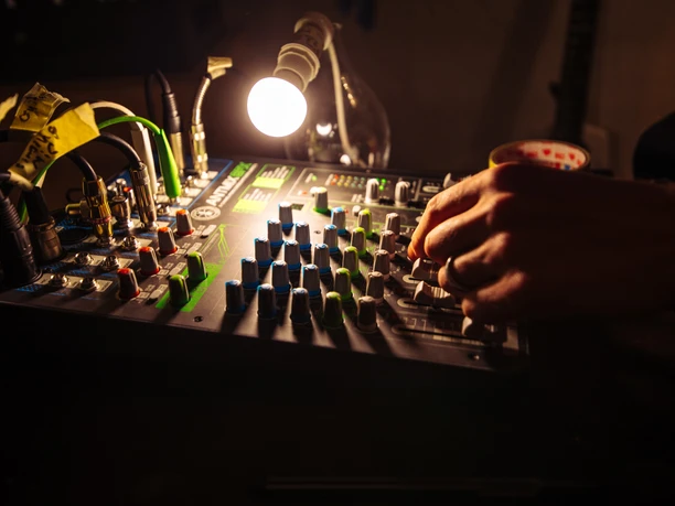 The Japanese house, mixing desk