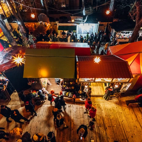 Blick von oben Felsenkeller-Weihnachtsmarkt - Weihnachten in Leipzig