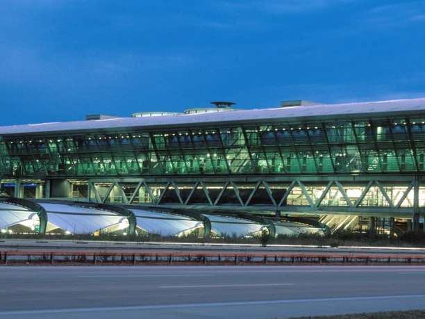 Flughafen Leipzig/Halle - Anreise nach Leipzig