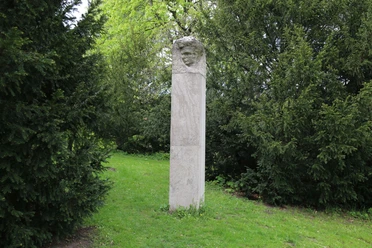 Franz-Schubert-Stele im Clara-Zetkin-Park - Denkmäler in Leipzig