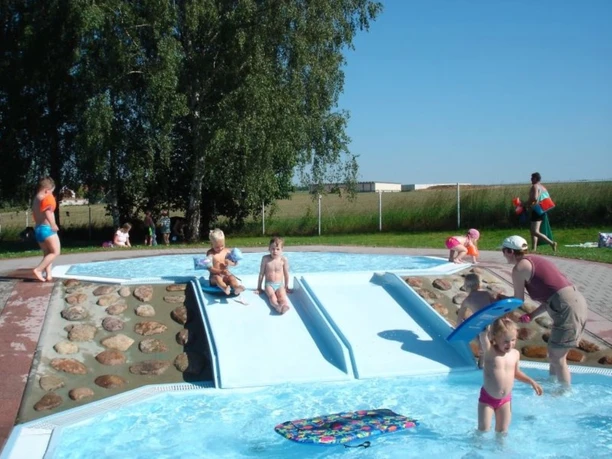 Kinderbecken im Freibad in Geithain