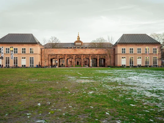 GRASSI Museen-Komplex im Winter - Museen in Leipzig GRASSI-Museums-Komplex im Winter am Johannisplatz in Leipzig, kultur, museum, ausstellung
