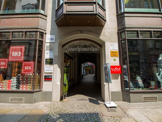 Eingang Großer Joachimsthal - Architektur der Höfe und Passagen in Leipzig