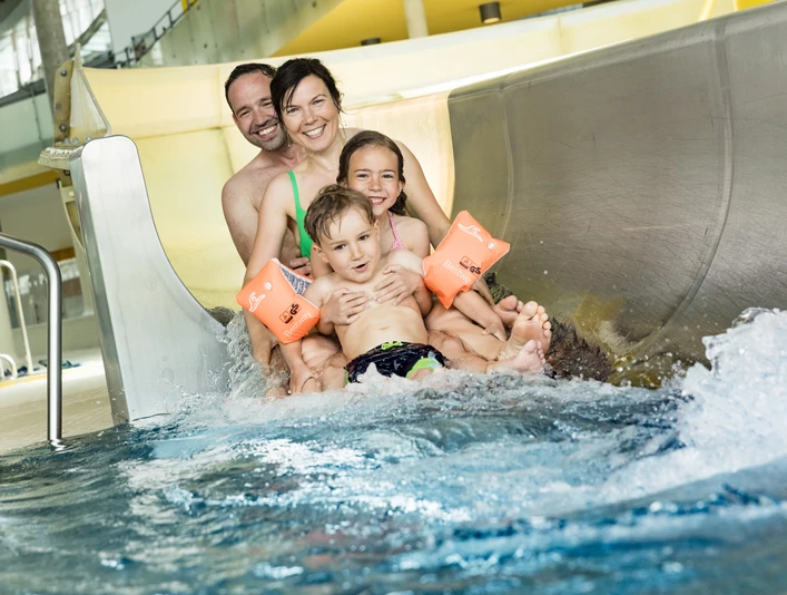 Grünauer Welle - Schwimmbäder in Leipzig