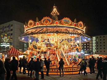 Historisches Karussell im Salzgässchen - Weihnachtliches Leipzig