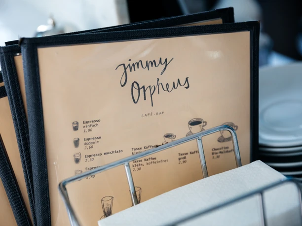 Jimmy Orpheus - Cafés in Leipzig Detailaufnahme der stilvollen Speisekarten des Jimmy Orpheus, cafe, restaurant, gastronomie
