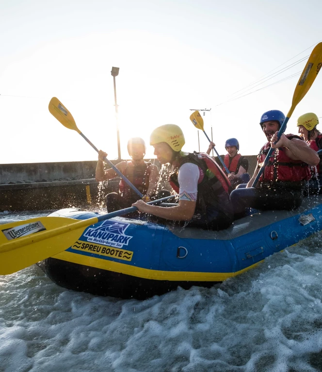 Wildwasser-Rafting im Kanupark Markkleeberg - Wassersport in Leipzig und Region