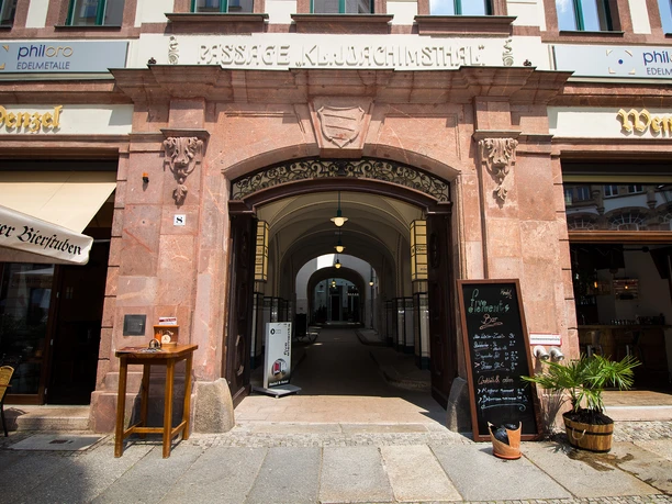 Eingang Kleines Joachimsthal - Architektur der Höfe und Passagen in Leipzig