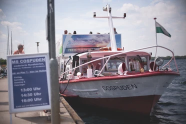 MS Cospuden wartet auf Ihren Besuch