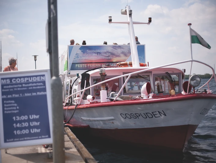 MS Cospuden wartet auf Ihren Besuch