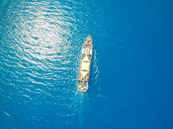 MS Santa Barbara auf dem Zwenkauer See - Schifffahrt im Leipziger Neuseenland Luftbild von der MS Santa Babara auf dem strahlend blauen Zwenkauer See, Schifffahrt, Leipziger Neuseenland, Ausflug