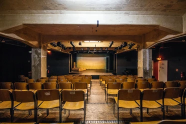 Nowy teatr, widok z holu