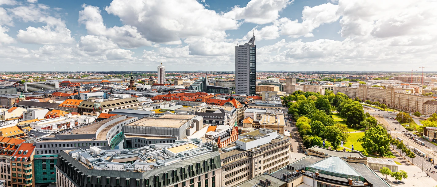 La tour de la nouvelle mairie offre une vue imprenable sur la ligne d'horizon de Leipzig, ses sites touristiques et son architecture.
