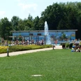 Parthebad in Taucha mit Liegewiese, Wasserbecken, Sport- und Spielplatz