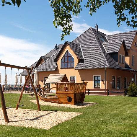 Spielplatz am Restaurant Seeperle - Gastronomie in der Leipzig Region