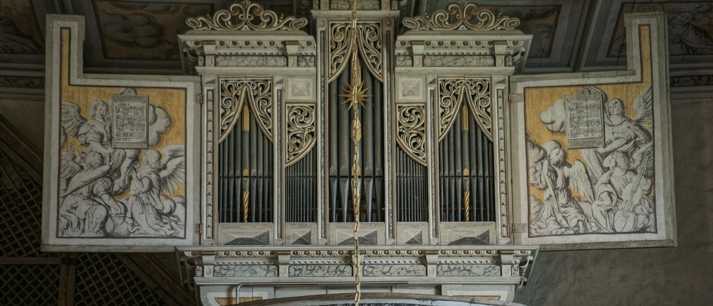 Orgue de Richter dans l'église fortifiée de Pomßen