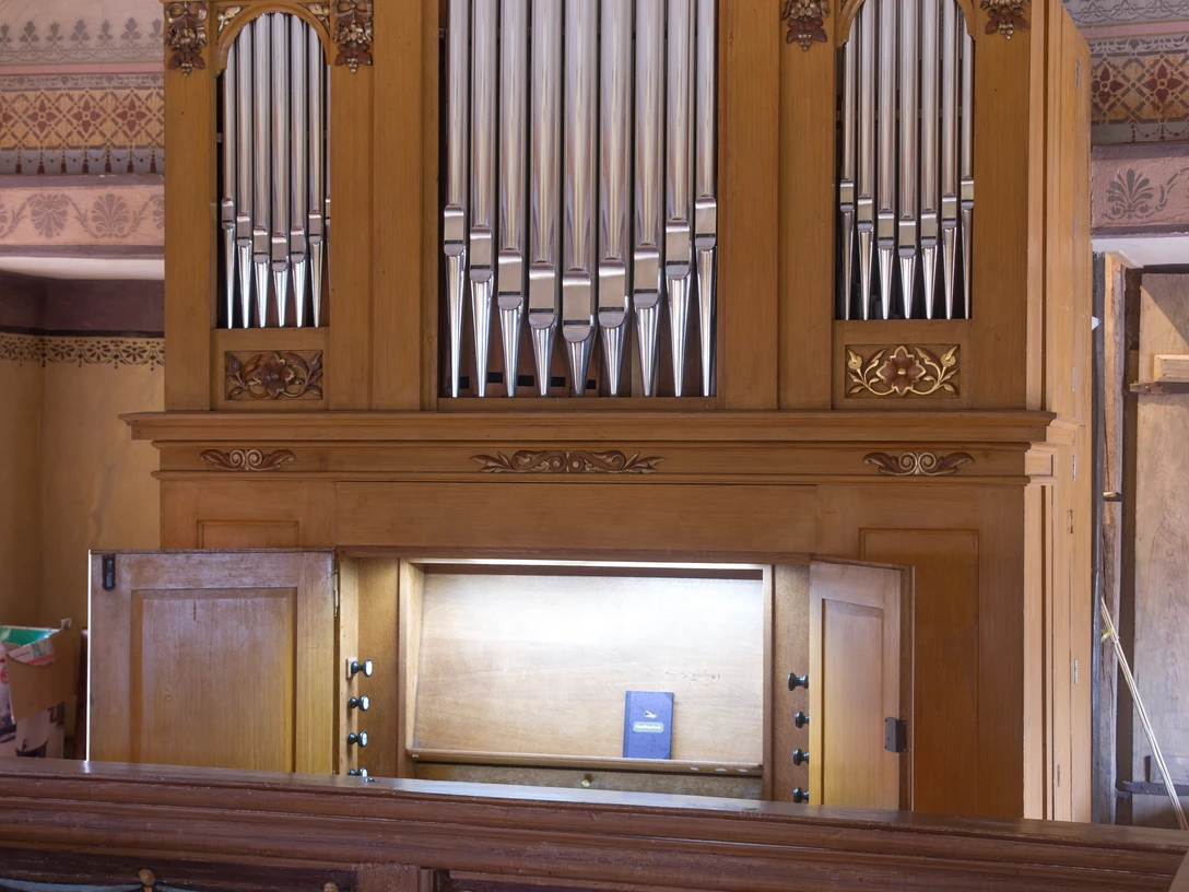 Orgel der Kirche in Kleinliebenau