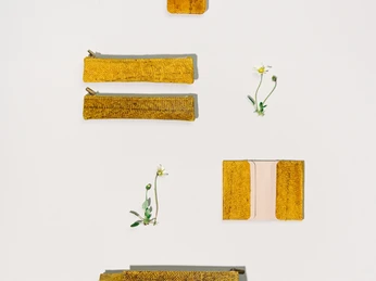 Rothöll Dorschleder-Kollektion Senfgelb - Regionale Produkte aus Leipzig