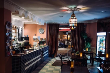 Salon Casablanca - Gastronomie in Leipzig Blick auf den Innenbereich des Lokals, restaurant, gastronomie, kulinarik