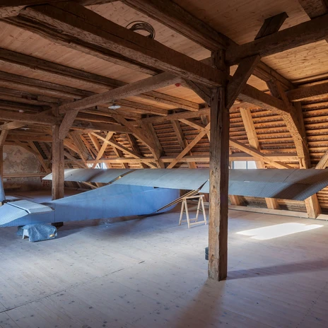 Segelflugzeug im Schloss Colditz - Schlösser der Leipzig Region