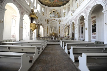 Schlosskapelle Hubertusburg Wermsdorf - Schlösser der Leipzig Region Die katholische Kapelle des Schloss Hubertusburg in Wermsdorf von Innen mit Blick auf den Altar und Schramm-Orgel, Ausflug, Leipzig Region
