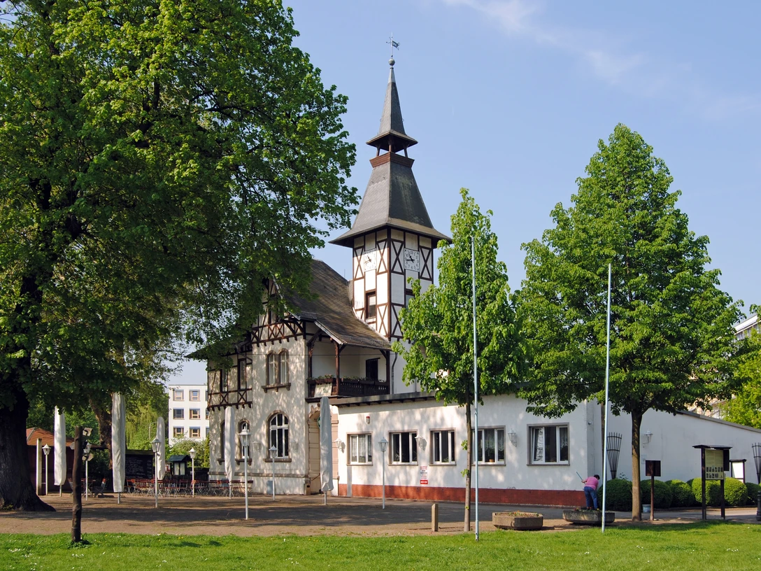 Schrebers Restaurant und Biergarten - Gastronomie in Leipzig Blick auf Schrebers Restaurant mit Biergarten, Gastronomie in Leipzig, Freisitz, Kleingarten