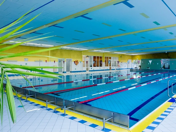 Schwimmhalle Süd - Krytý bazén v Lipsku