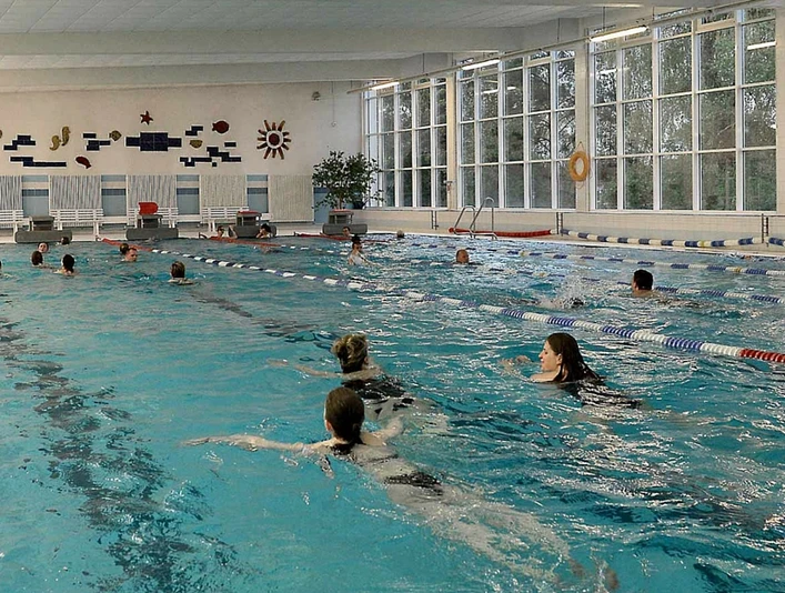 Schwimmhalle Südost - Hallenbäder in Leipzig