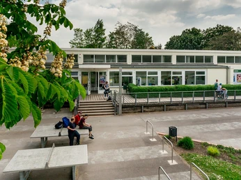 Schwimmhalle Südost - Hallenbäder in Leipzig